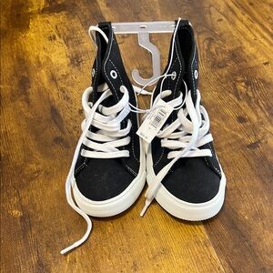 Old Navy Black and White High-Top Sneakers Timeless Style